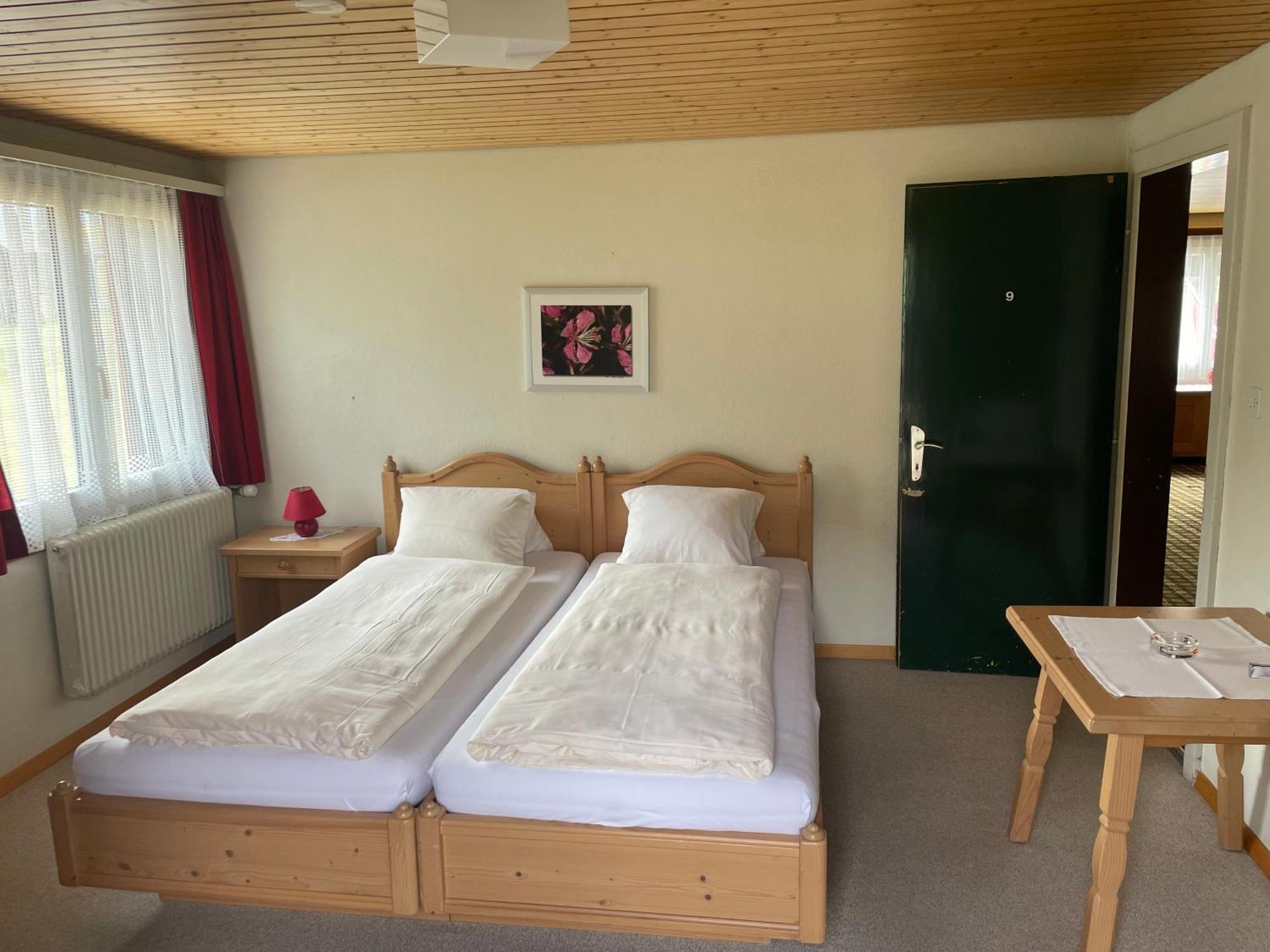 Hotel Restaurant Gommerhof Reckingen Szoba fotó